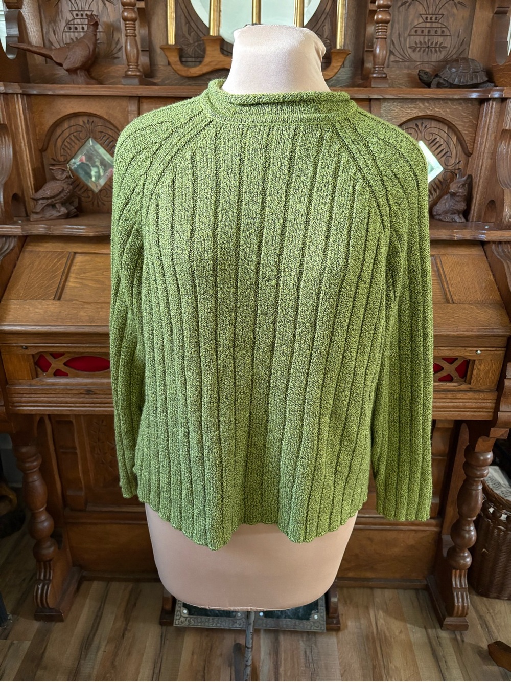 Super cute green knit ribbed mock rolled neck sweater
